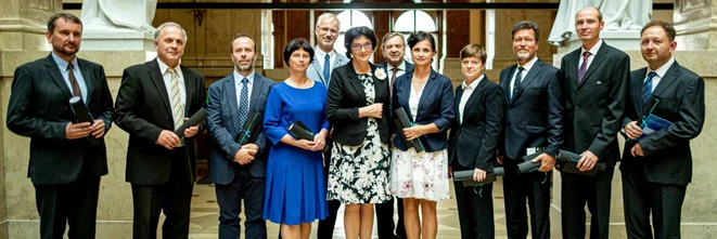 Deset výjimečných vědců a vědkyň se stalo „doktory věd“