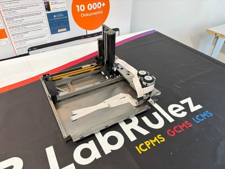 Agilent Sampler Handler (G4267-40101) s manipulátorem (5067-6178) (Testováno)