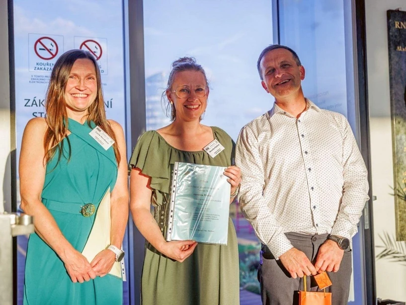 <p>Archiv PharmDr. Veroniky Pilařové, Ph.D.: Dr. Veronika Pilařová z výzkumné skupiny Analytical Chemistry Group si z letošního Chiranalu přivezla cenu za 2. místo v Best Poster Award</p>