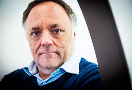 Virolog Marc Van Ranst: „Možná ještě pár let potrvá, než si znovu potřeseme rukou“