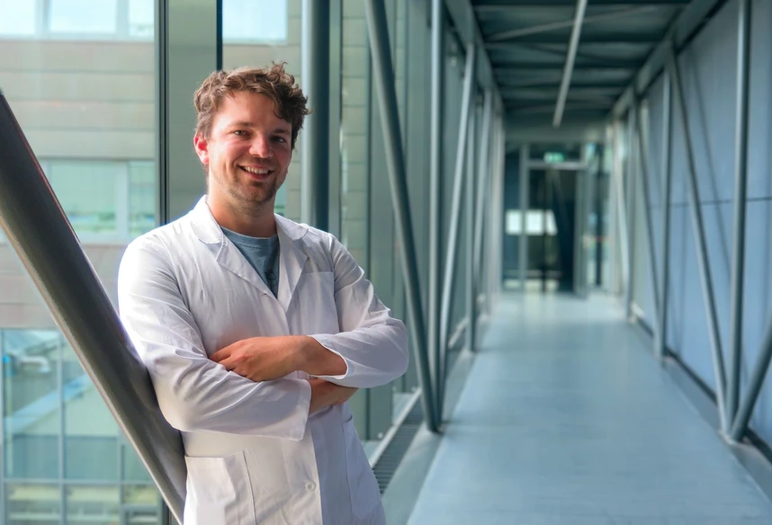 CXI TUL: Z laborky rovnou na longboard - Martin Palušák jede ve vědě a adrenalinu.