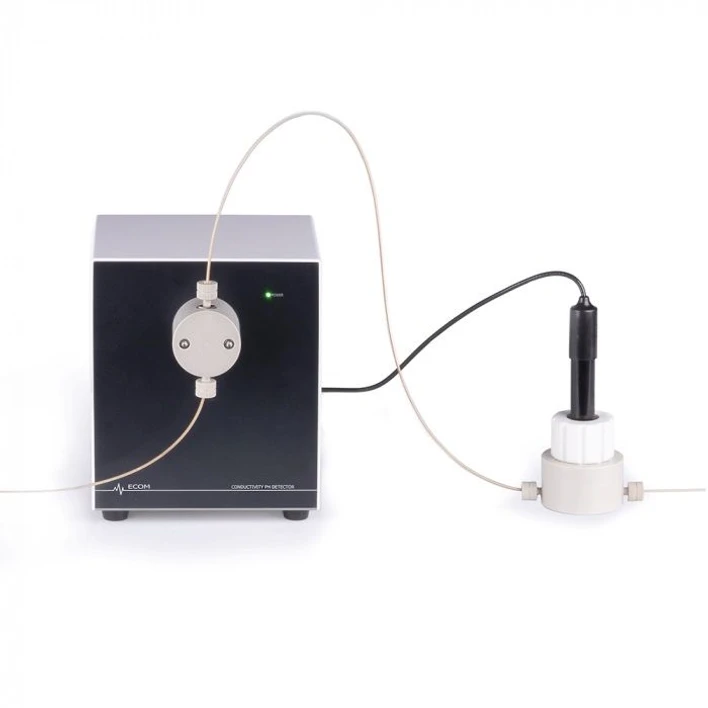 ECOM: ECDM2100 Monitor vodivosti a pH