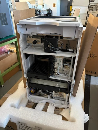 Agilent 1220 Infinity II LC System – Gradient Pump, ALS, Column Heater, DAD, G4294B (Nové)