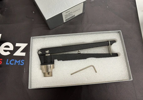 Agilent Ruční krimpovací kleště pro 20mm uzávěry, 5040-4669 (Nové)