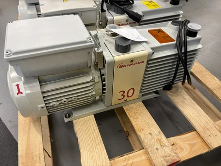Edwards E2M28 Vacuum Pump Dual Stage (Bazar)