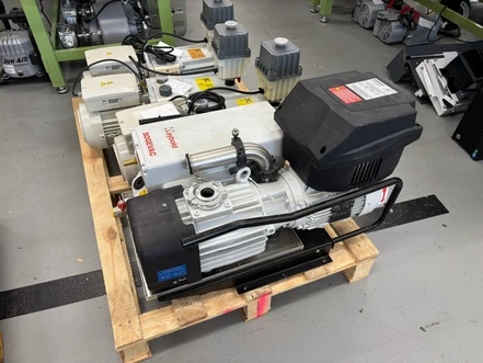 Leybold Sogevac SV 120 BIFC vakuová pumpa, 960563V3002 (Testováno)