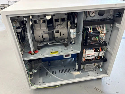 Peak Scientific Genius generátor dusíku, NM32LA (Testováno)