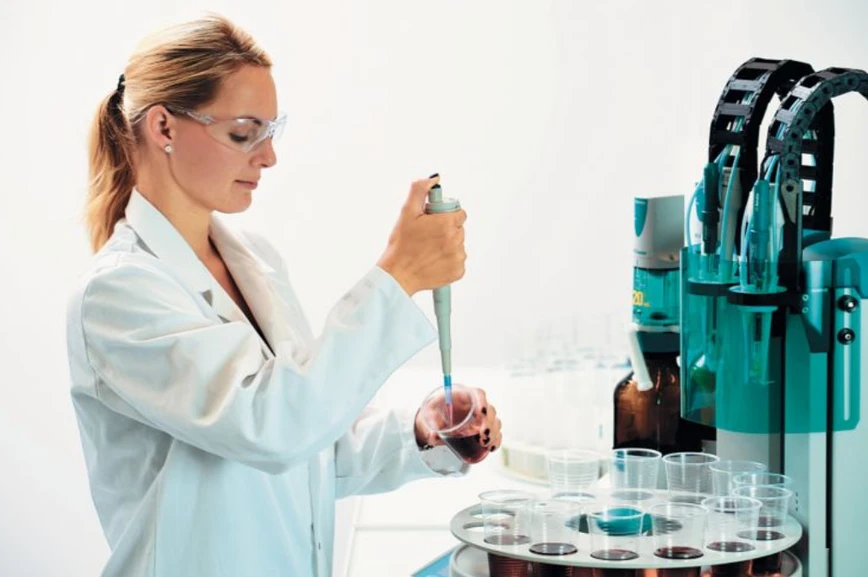 Metrohm: Zvyšte reprodukovatelnost díky automatizaci - procesoru vzorků pro automatické spouštění sérií vzorků