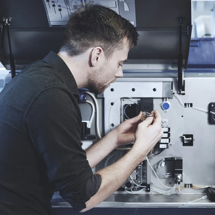 Milcom servis: Kariéra v MILCOM servis - připojte se k nám