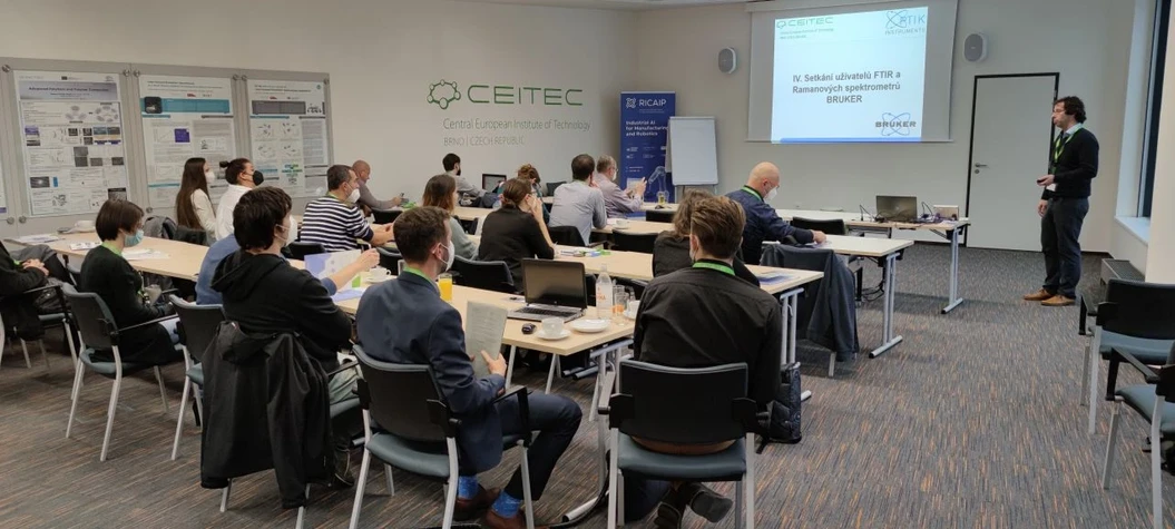 V. Setkání uživatelů FTIR a Ramanových spektrometrů BRUKER