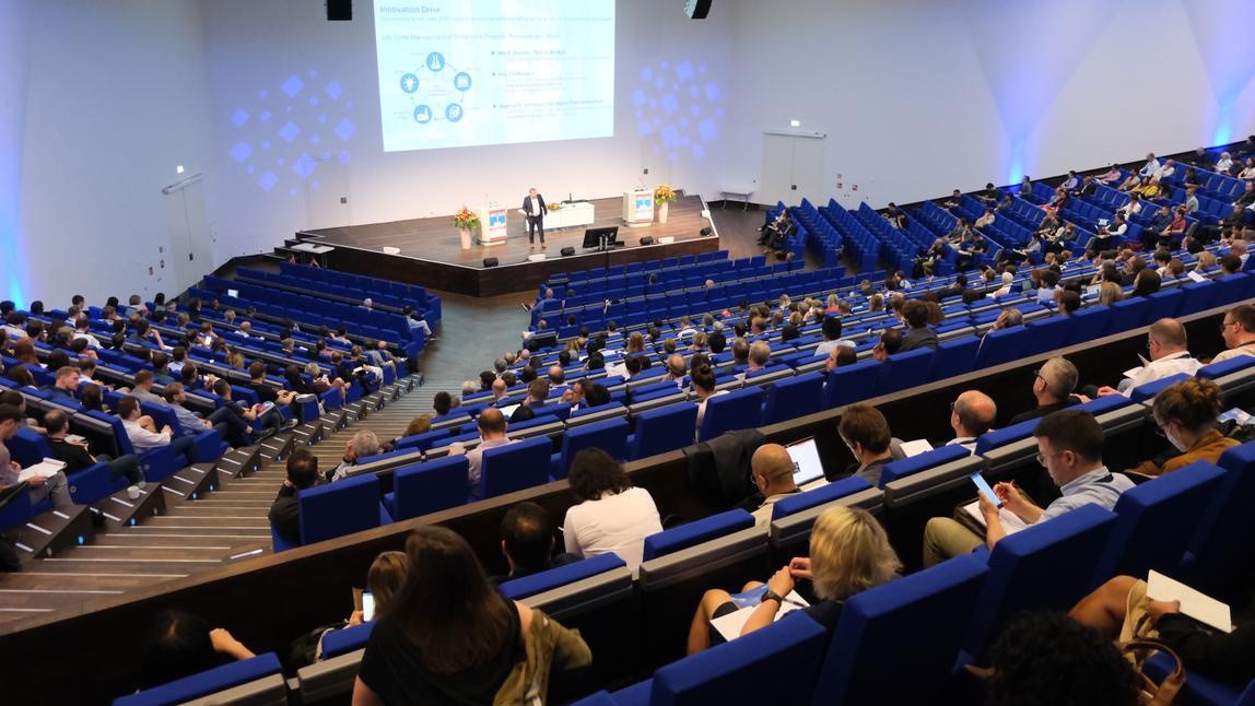 - **Foto:** SSJMM: Jaká byla letošní konference HPLC 2023 v Düesseldorfu?