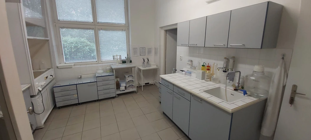 Státní zdravotní ústav v Praze/Oddělení prvkové analýzy: Laboratoře