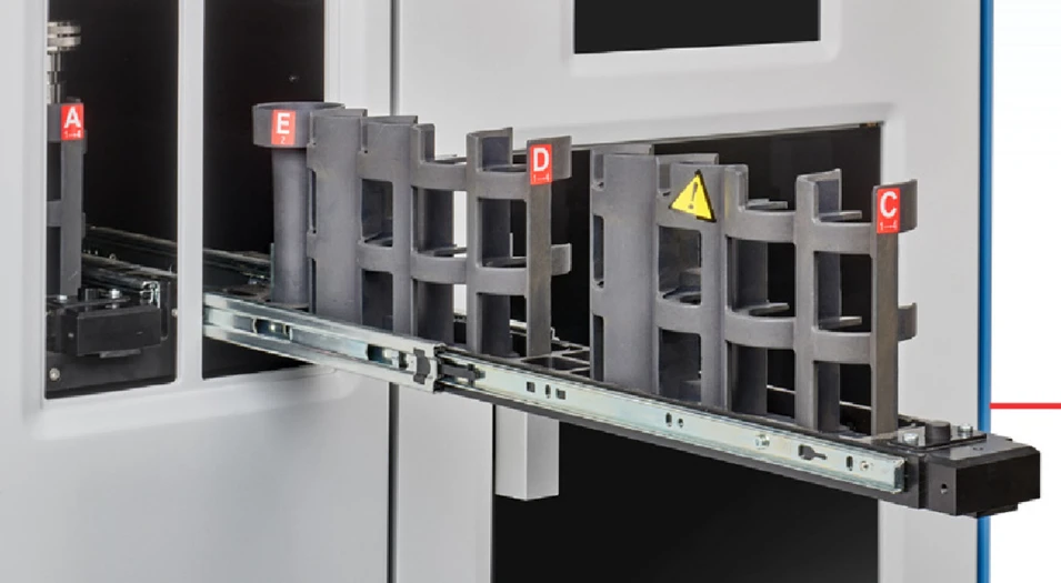 Pragolab: Stojany pro umístění extrakčních cel v systému Thermo Scientific EXTREVA ASE