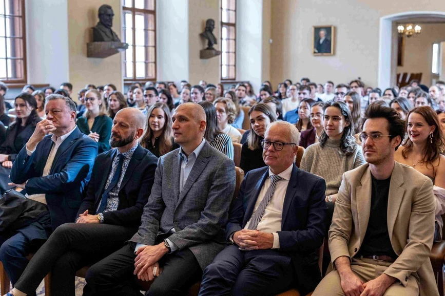 UK Forum/Hynek Glos: Děkan z Harvardu vzkazuje: Zaměřte se na excelenci