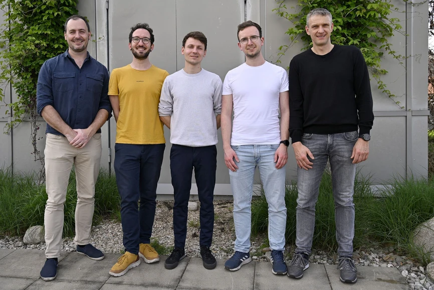 ÚOCHB: Tým *mzio* (zleva): Dr.Tomáš Pluskal, Dr. Robin Schmid, Dr. Ansgar Korf, Dr. Steffen Heuckeroth a Ludger Rothues.