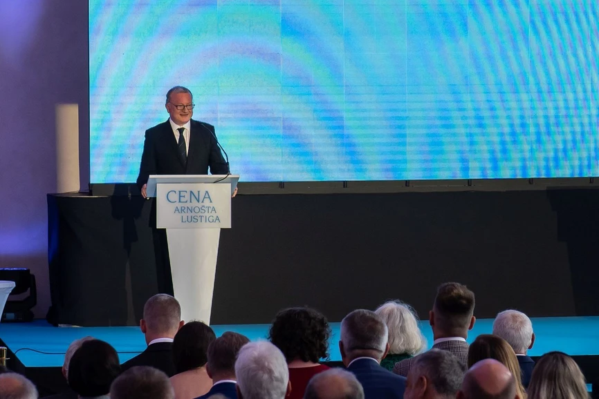 ÚOCHB: Předávání ceny Arnošta Lustiga 2025 - Jan Konvalinka, laureát ceny za rok 2024