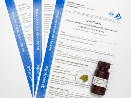 Jahodové listí pomůže analytickým chemikům ověřovat přesnost analýz kovů 