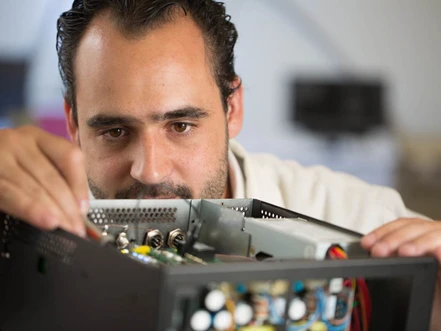 Přístroji, který vznikl na univerzitě, zajistí cestu do praxe spin-off společnost