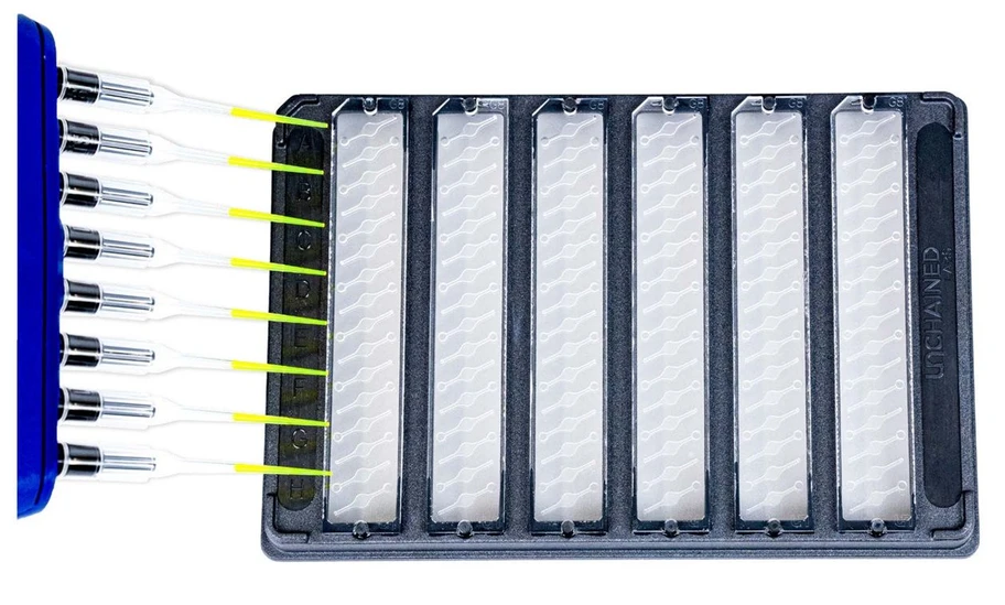 Unchained Labs Aunty: Destička Aunty.