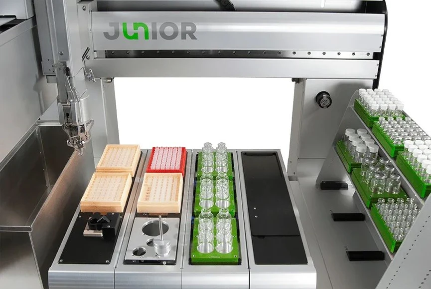 Unchained Labs Junior: Získejte výhodu při práci s biomolekulami.