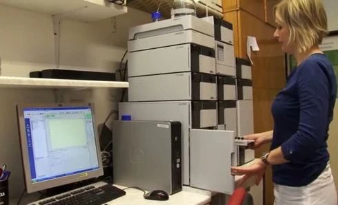 O vědě a vědcích 2: Hledání medikamentů - Farmaceutická fakulta v Hradci Králové