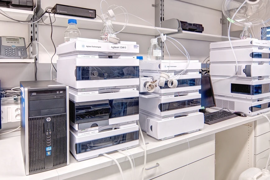 LUNARIA: Kapalinový chromatograf Agilent